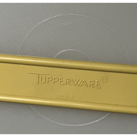 Tupperware‎ Cake Taker Carrier Bake Holder Harvest Gold Handle Lid Vintage1258-5 - Picture 6 of 6